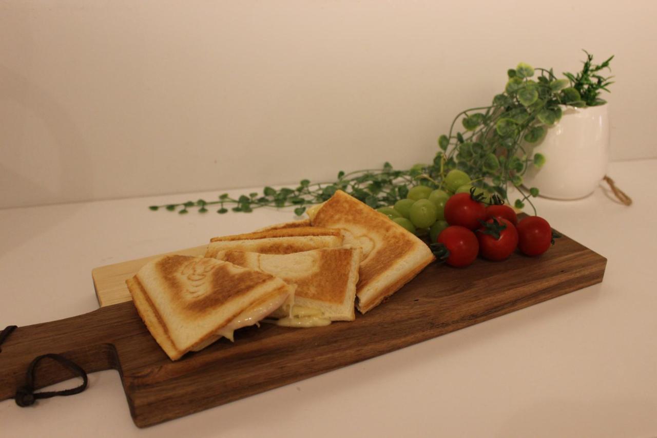 Plat Hostel Keikyu Minowa Forest Токио Екстериор снимка